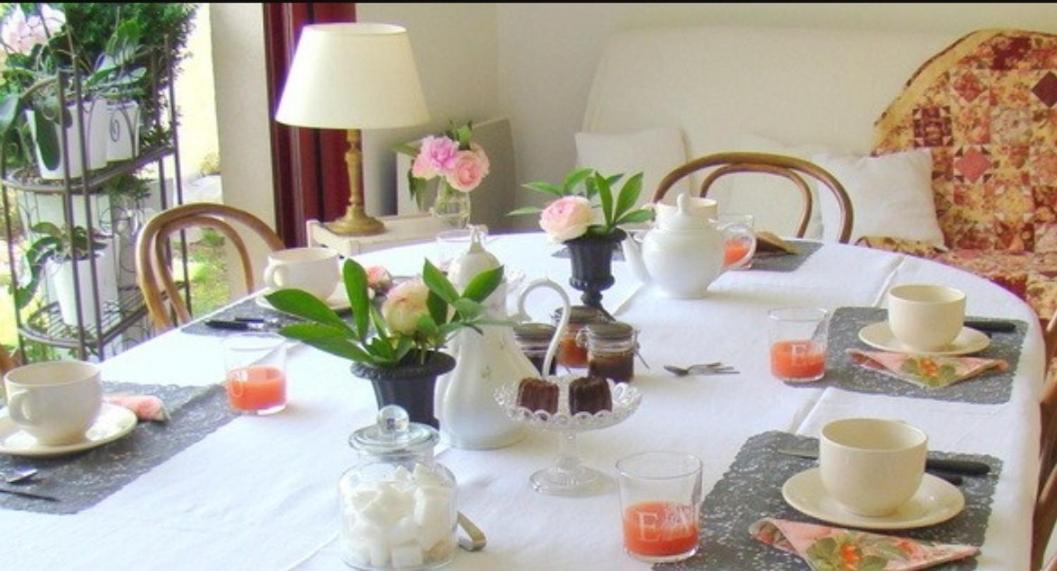 La Maison Du Bourg B&B Puisseguin ภายนอก รูปภาพ