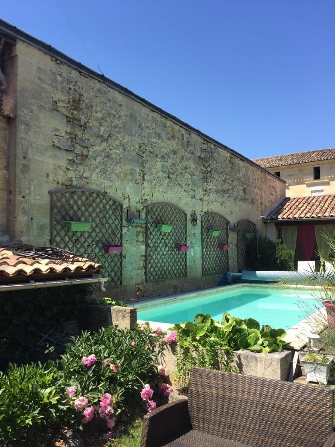 La Maison Du Bourg B&B Puisseguin ภายนอก รูปภาพ