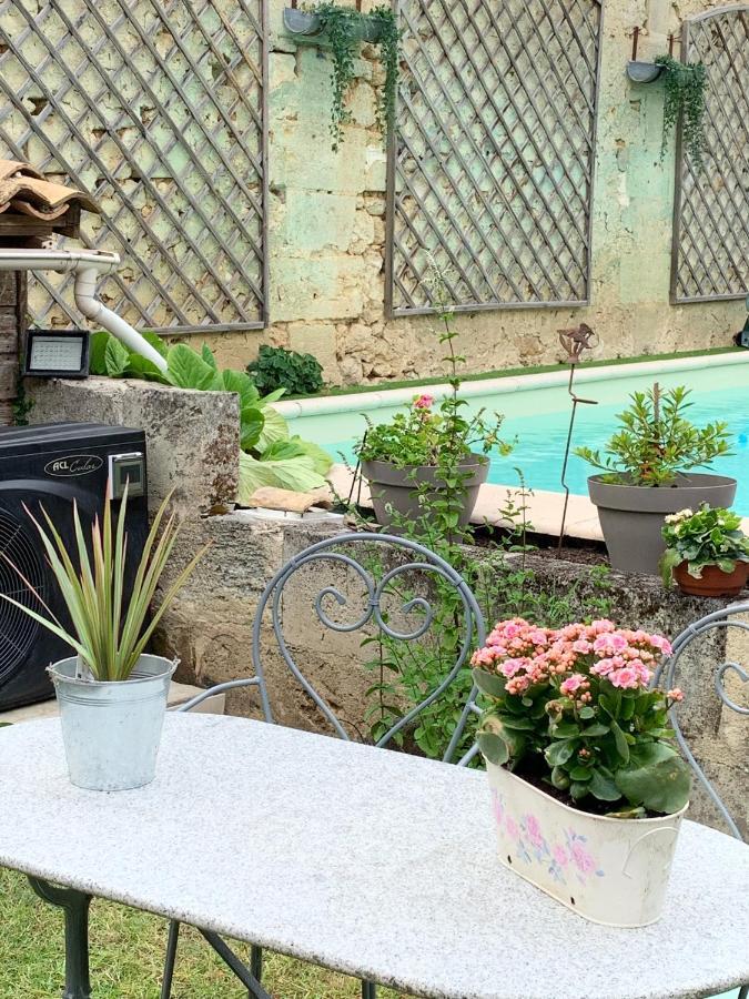La Maison Du Bourg B&B Puisseguin ภายนอก รูปภาพ