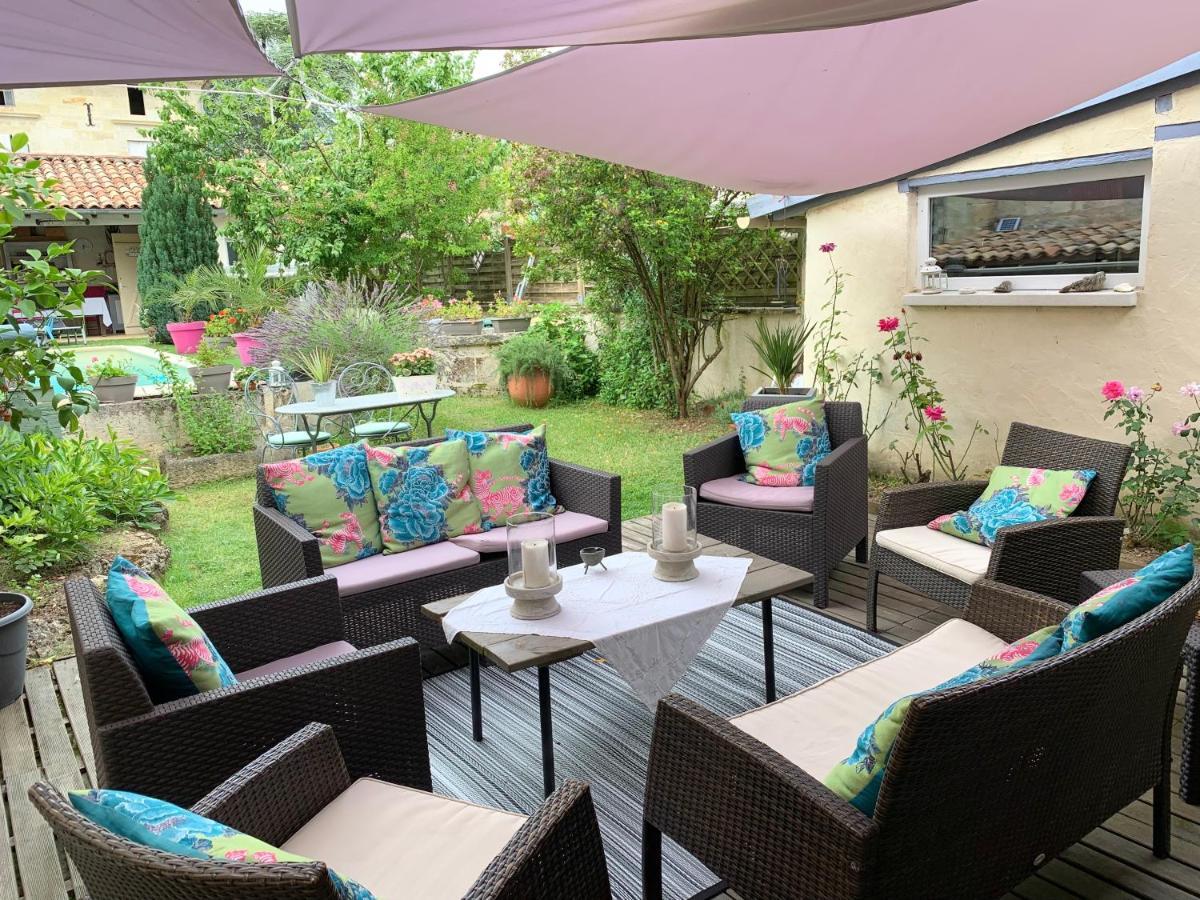 La Maison Du Bourg B&B Puisseguin ภายนอก รูปภาพ