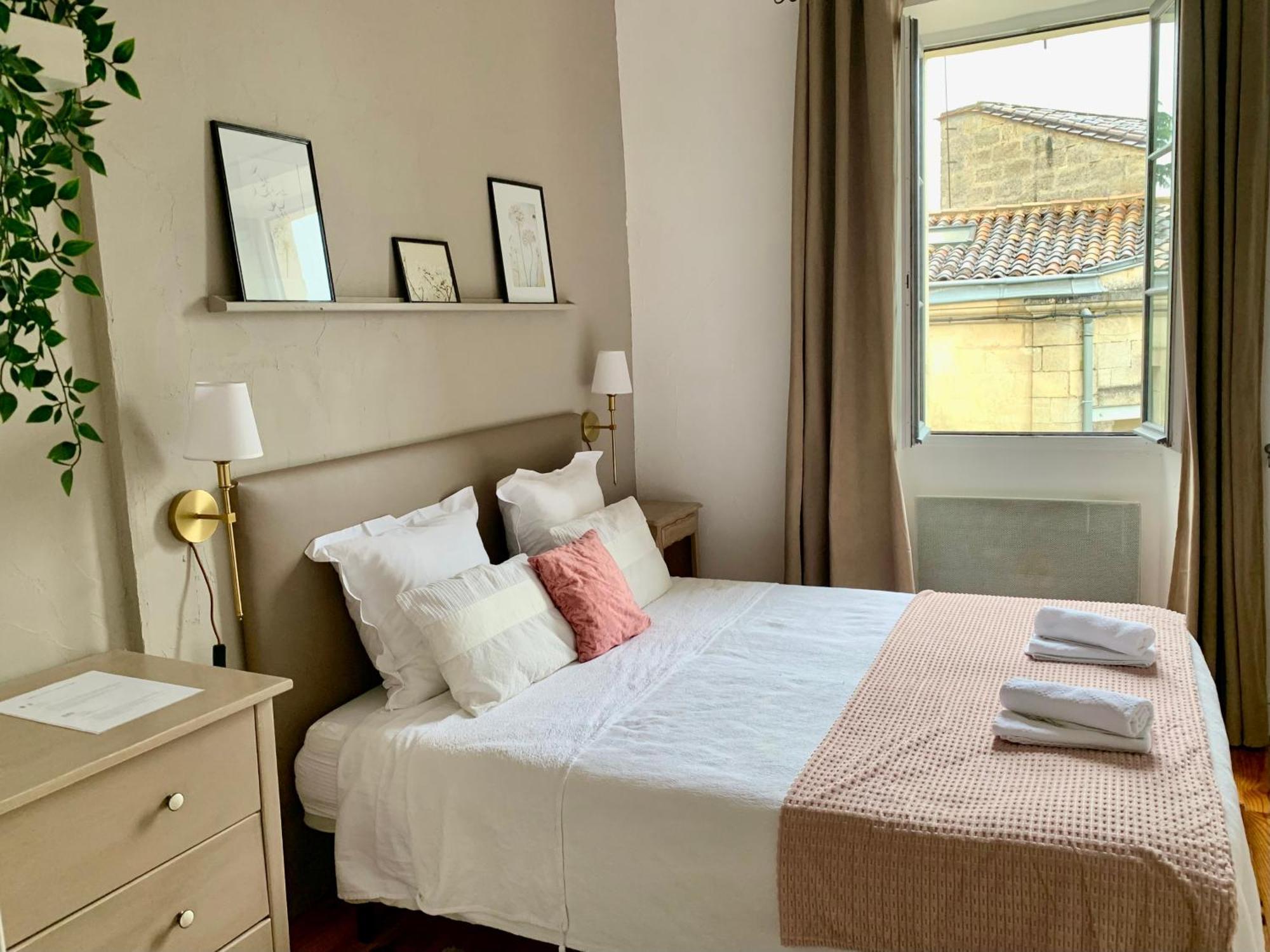 La Maison Du Bourg B&B Puisseguin ภายนอก รูปภาพ